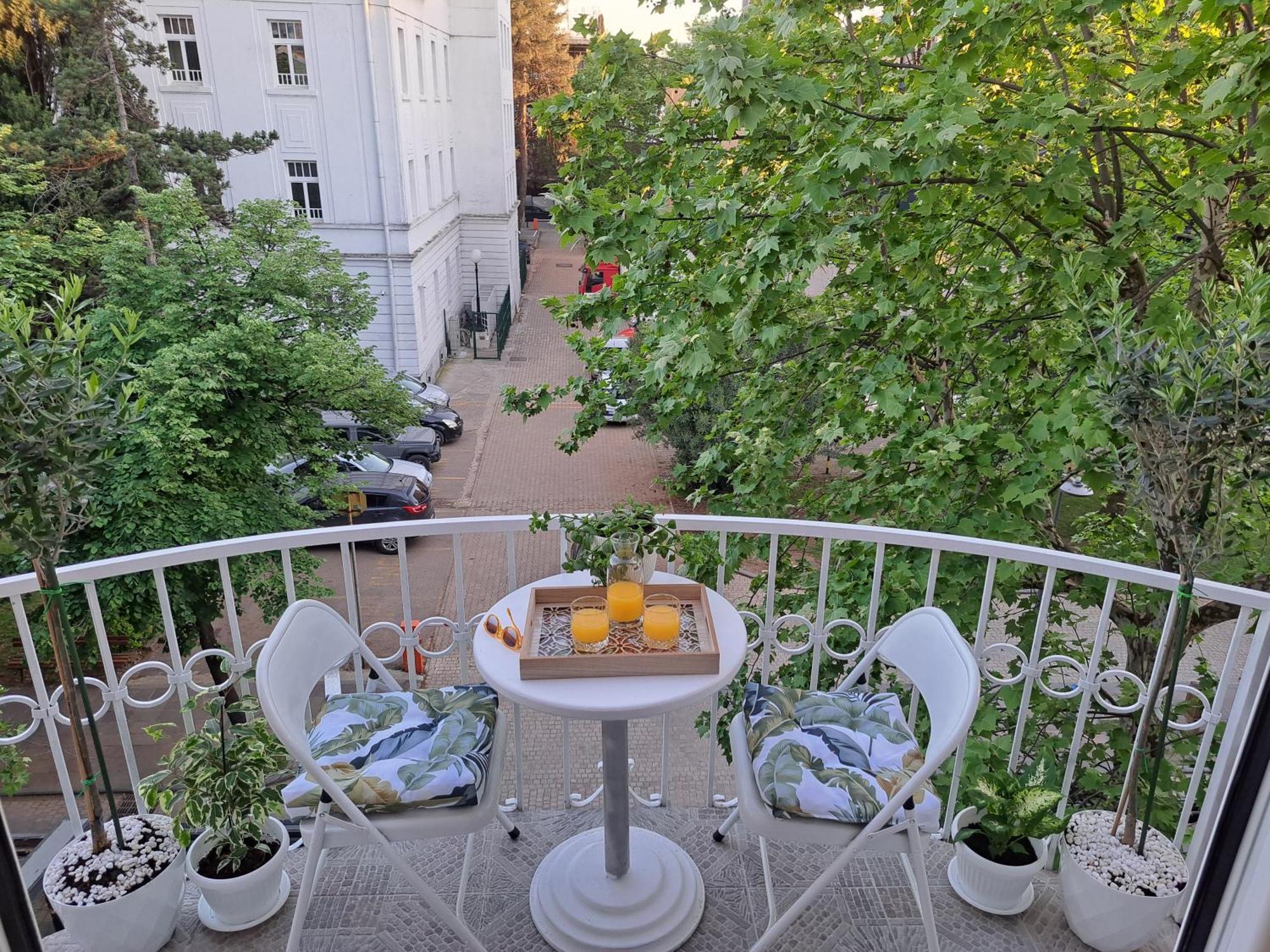 Gallery Apartment Podgorica Exterior foto