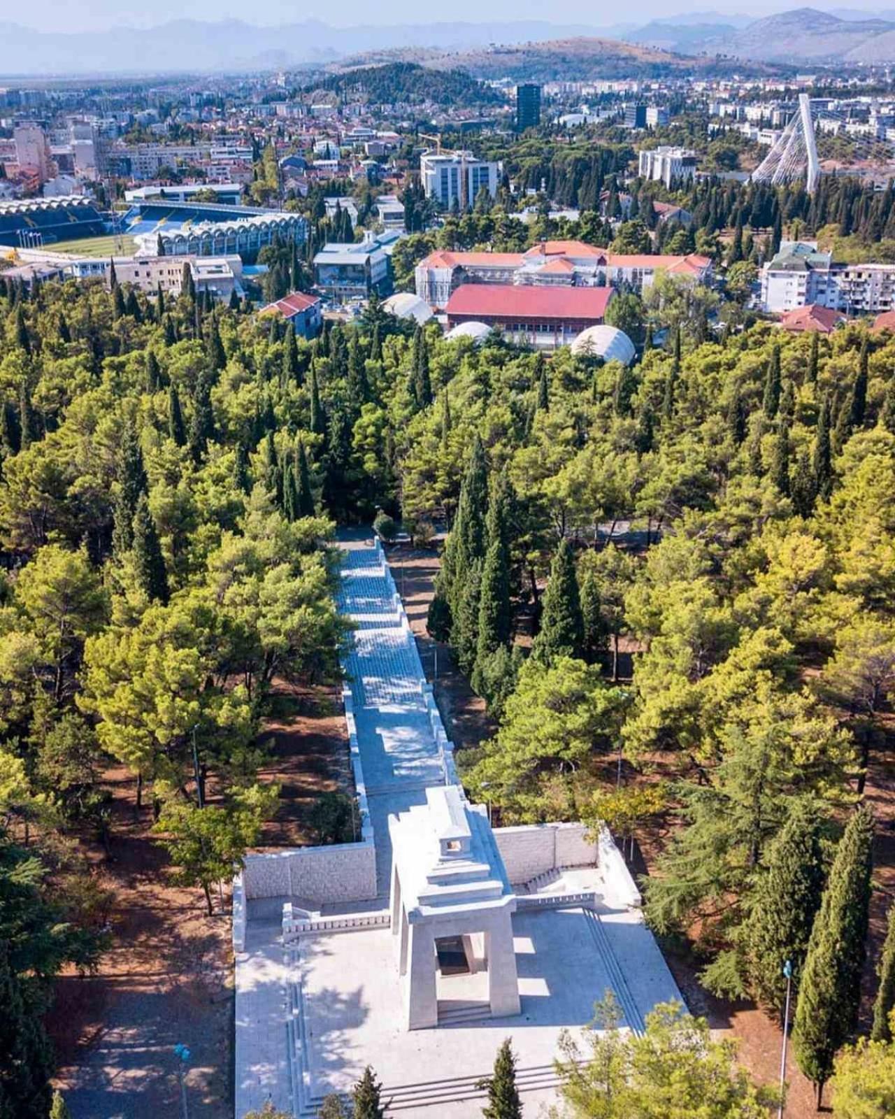 Gallery Apartment Podgorica Exterior foto